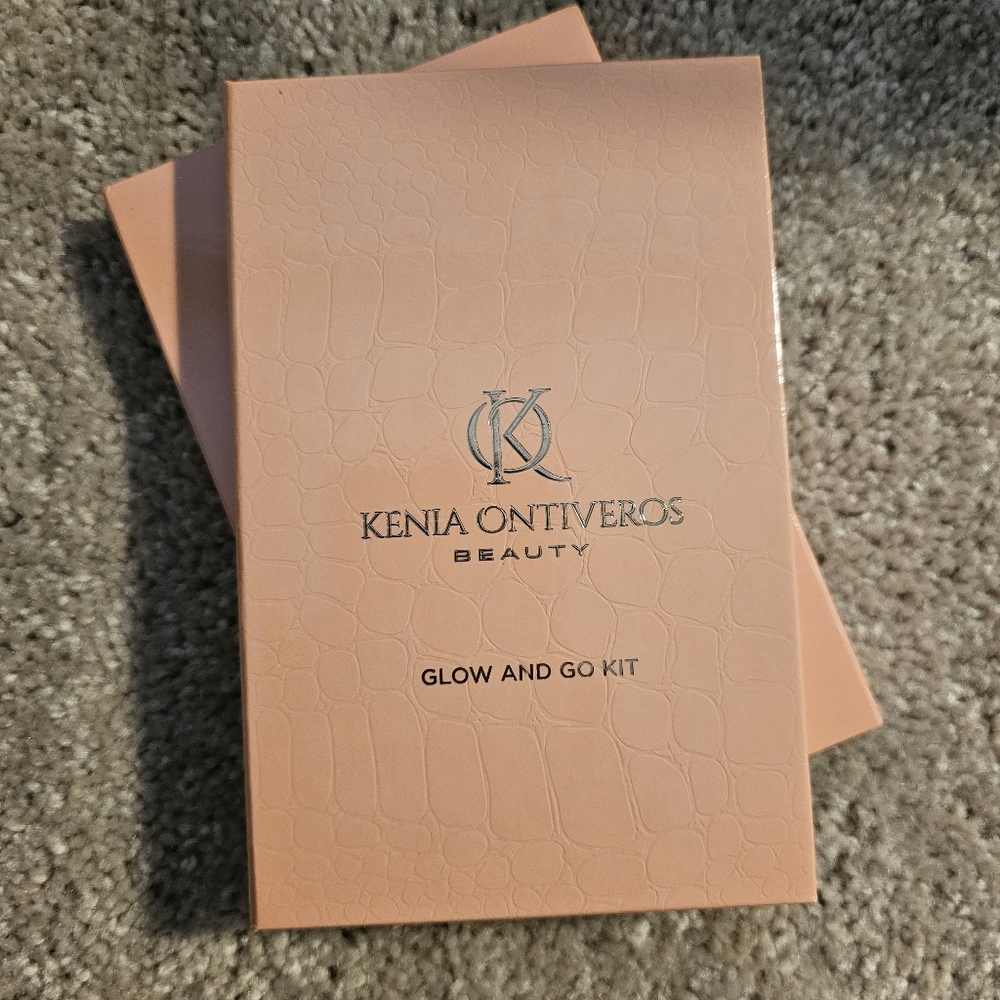 Kenia beauty All in One Makeup Palette